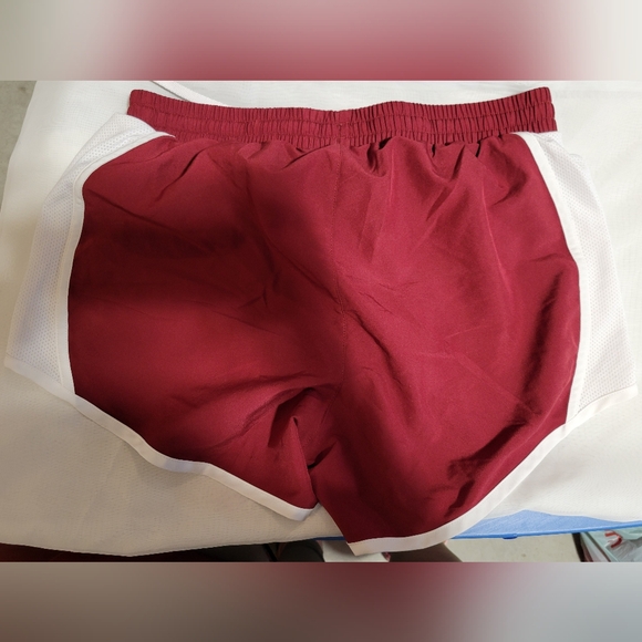 Under Armour shorts - Picture 2 of 3